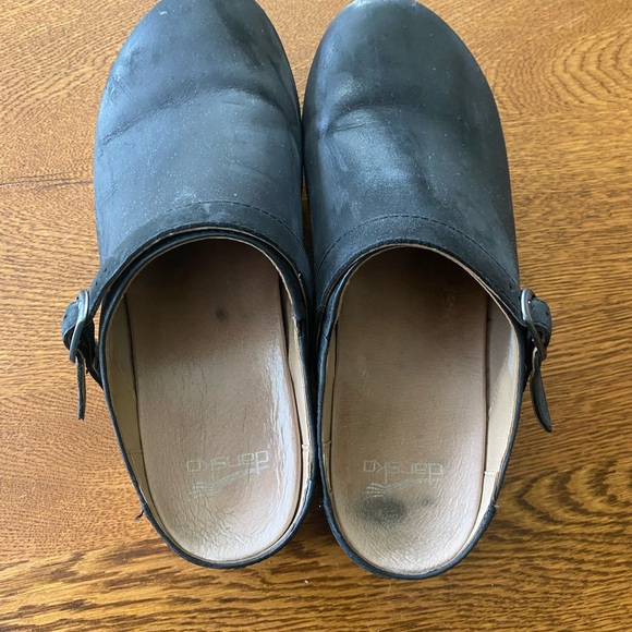 Dansko size 40 women’s black leather clogs - Picture 3 of 4